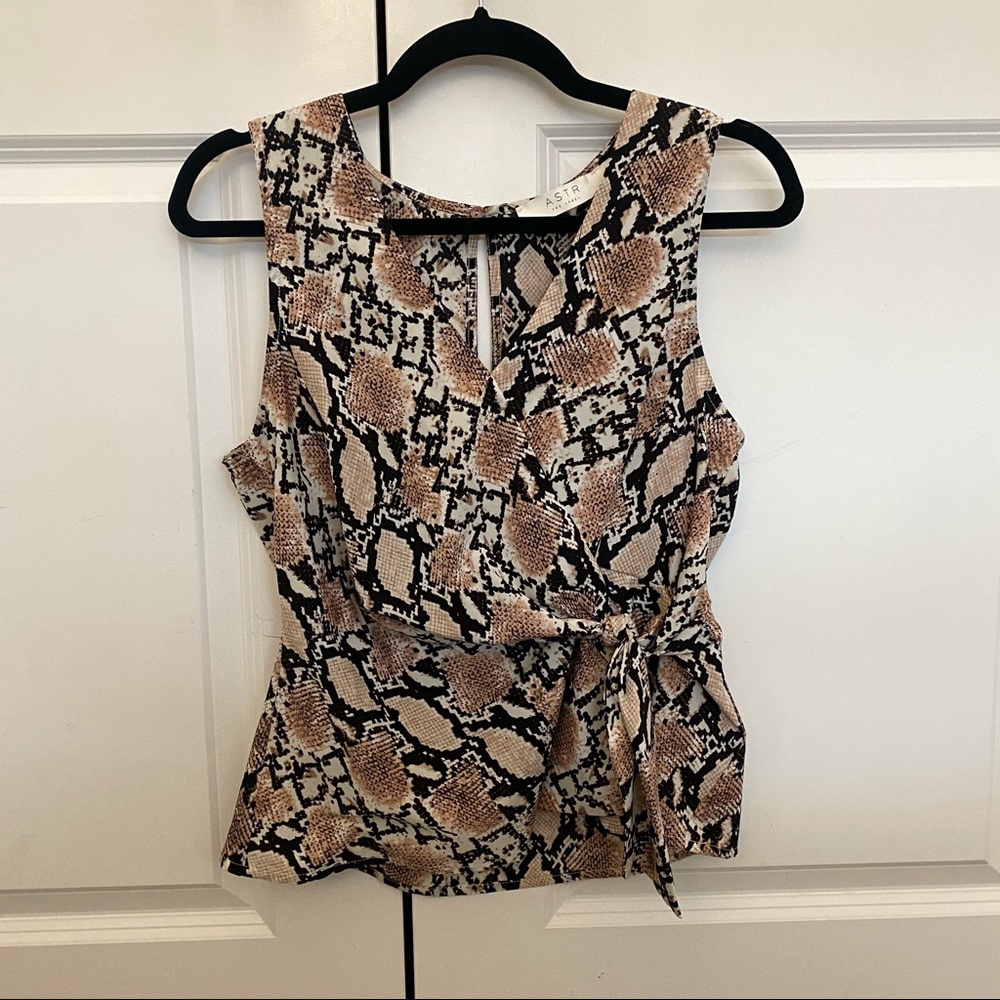 Astr The Label Snake Print Blouse - S